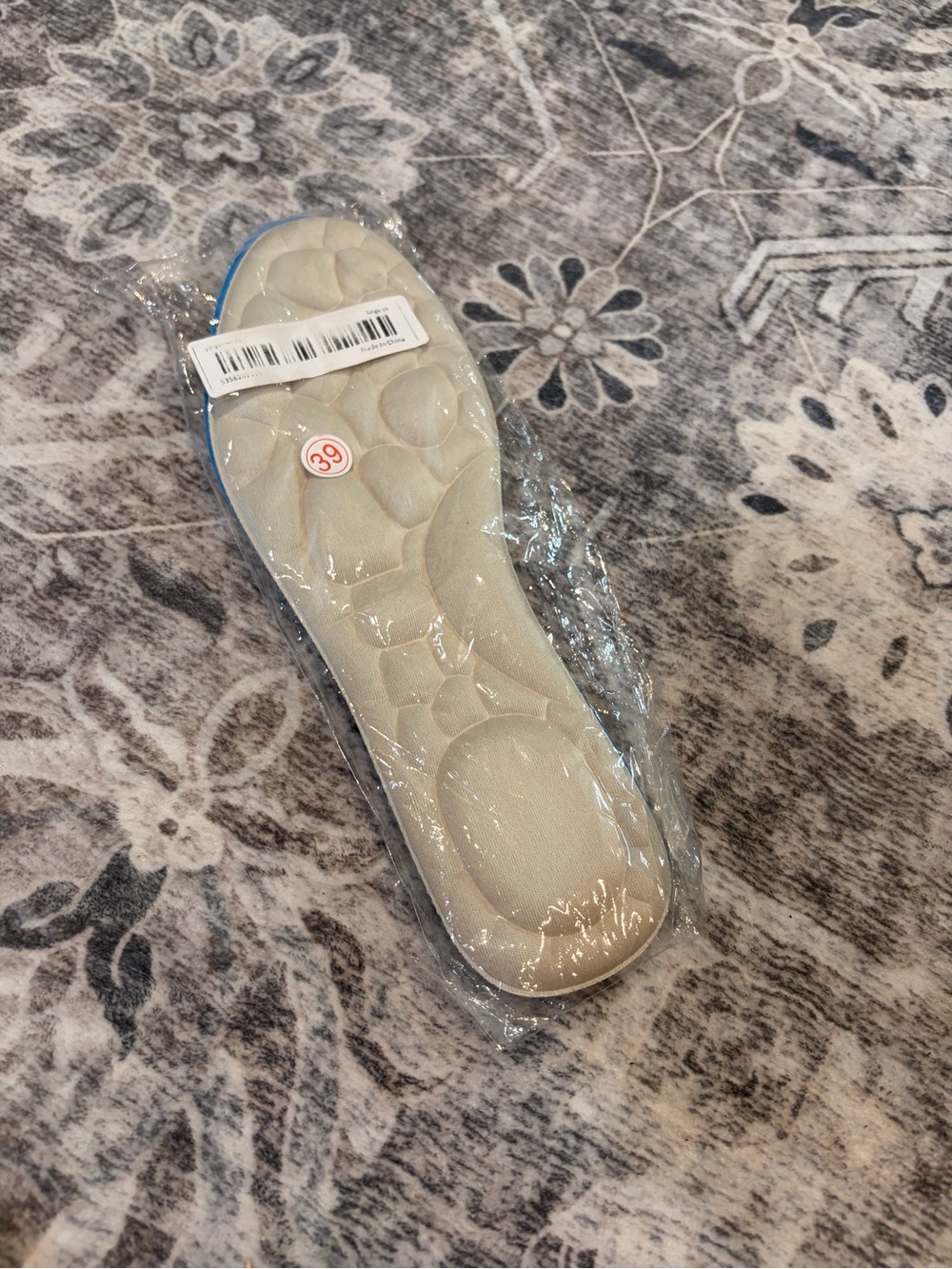 Amazon Women's Beige Foam Cushioned Insoles with Blue Edge